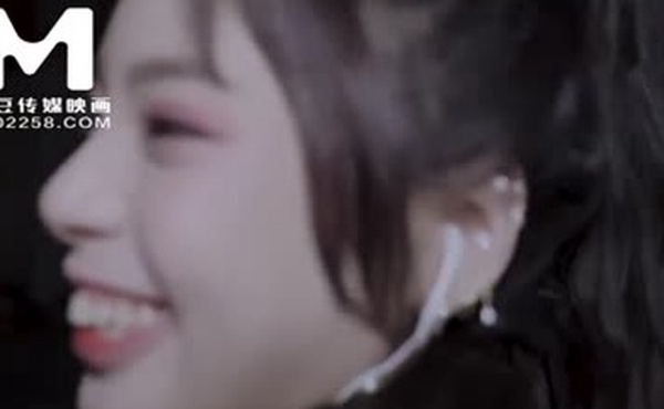 【国产】 刺青师 MD0056精彩免费播放