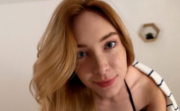 Stepbro taught stepsis how to squat on a dick to keep her warm - [Loly Nebel]